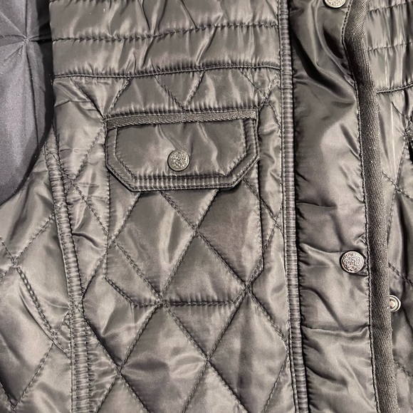 Vince Camuto Sleeveless Vest - Picture 9 of 11